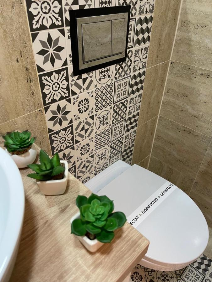 Aquamarine Luxury Apartment Palace ブカレスト エクステリア 写真